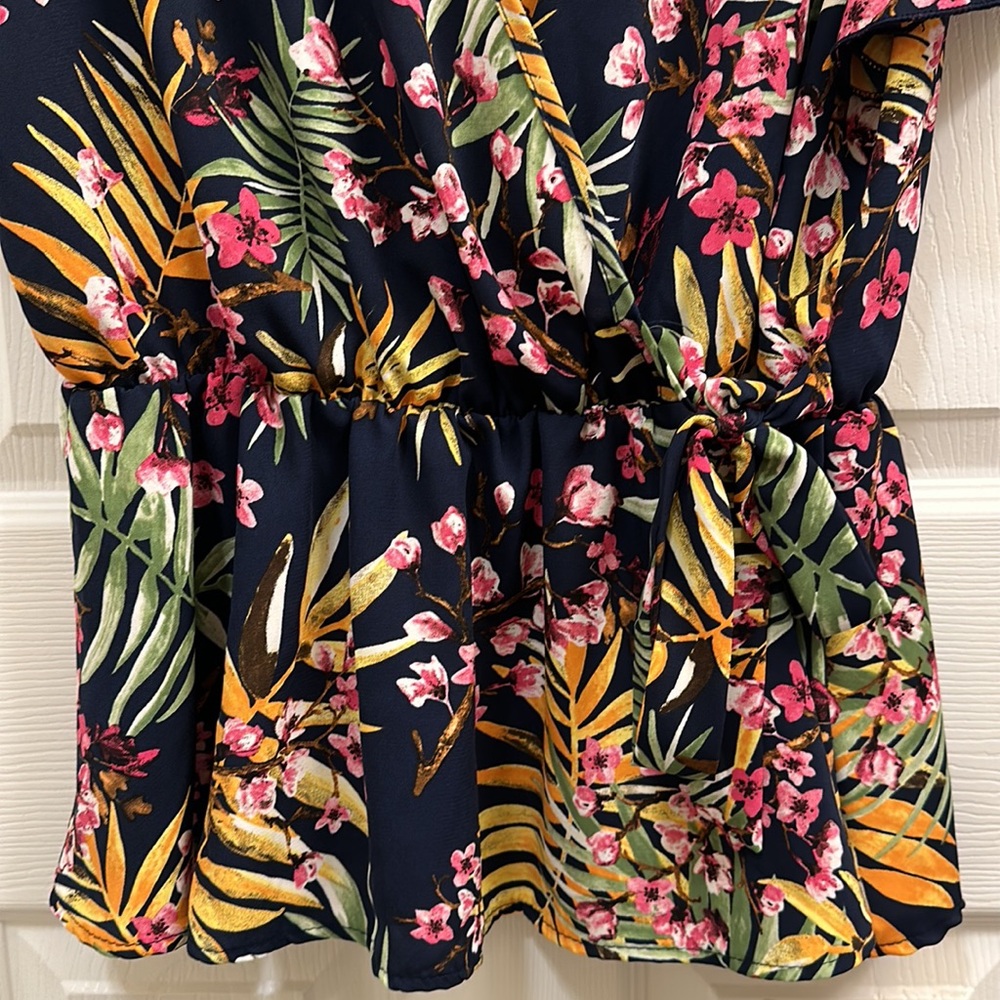Tropical top - Picture 3 of 8
